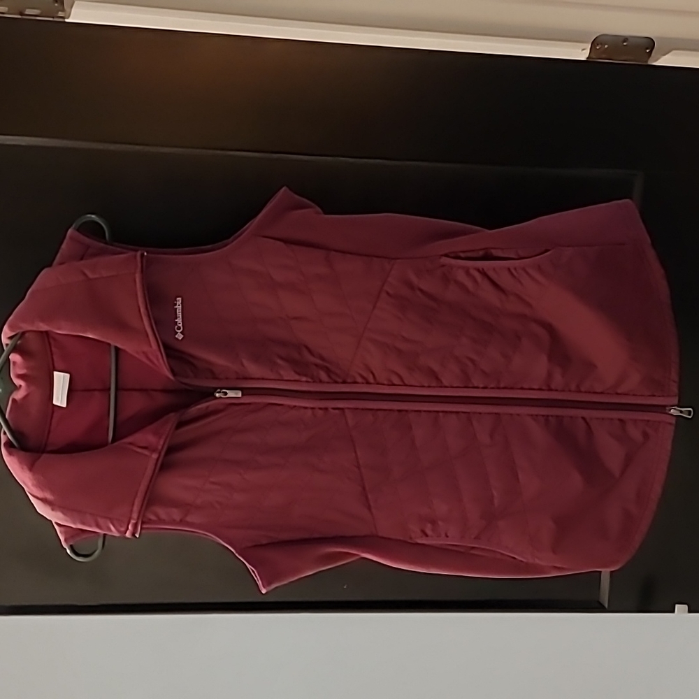 NWOT Columbia vest